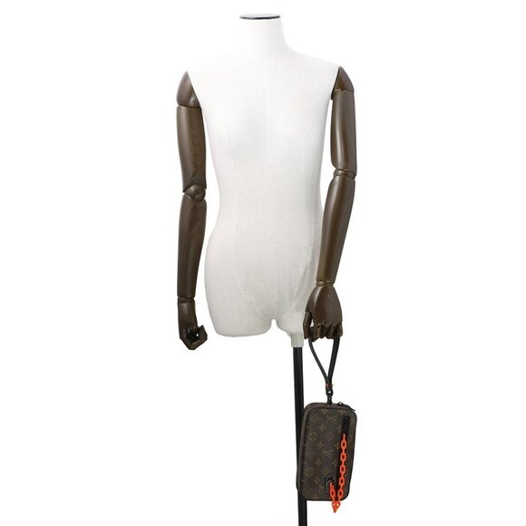 LOUIS VUITTON Pochette Volga Monogram / Solar Powered Ray Noir M44458 - Picture 4 of 13